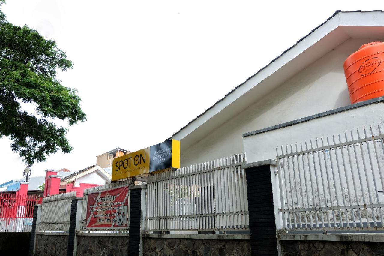 Spot On 2847 Anggrek Syariah